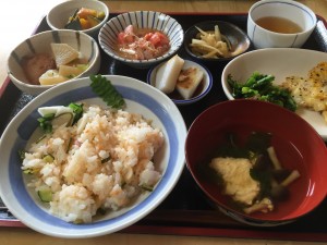 2015年4月9日のお昼ご飯写真