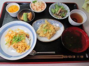 2020年4月28日のお昼ご飯写真